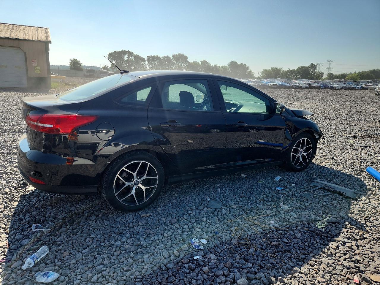 2017 Ford Focus Sel - zdjęcie 3