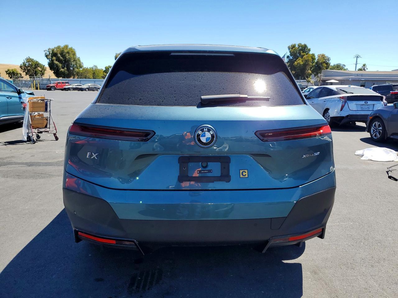 2024 BMW Ix xDrive50 - zdjęcie 6