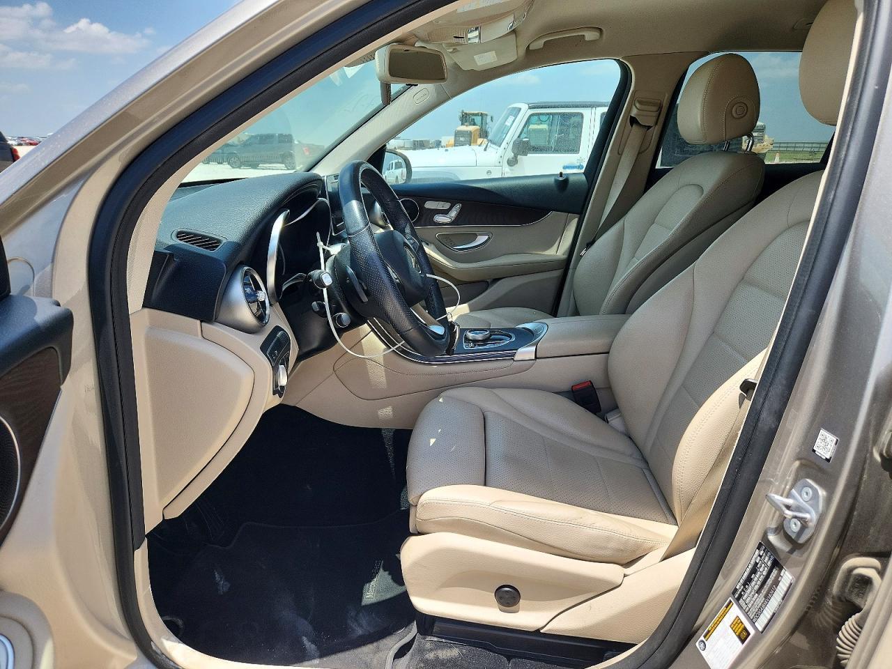 2019 Mercedes-Benz Glc 300 - zdjęcie 7