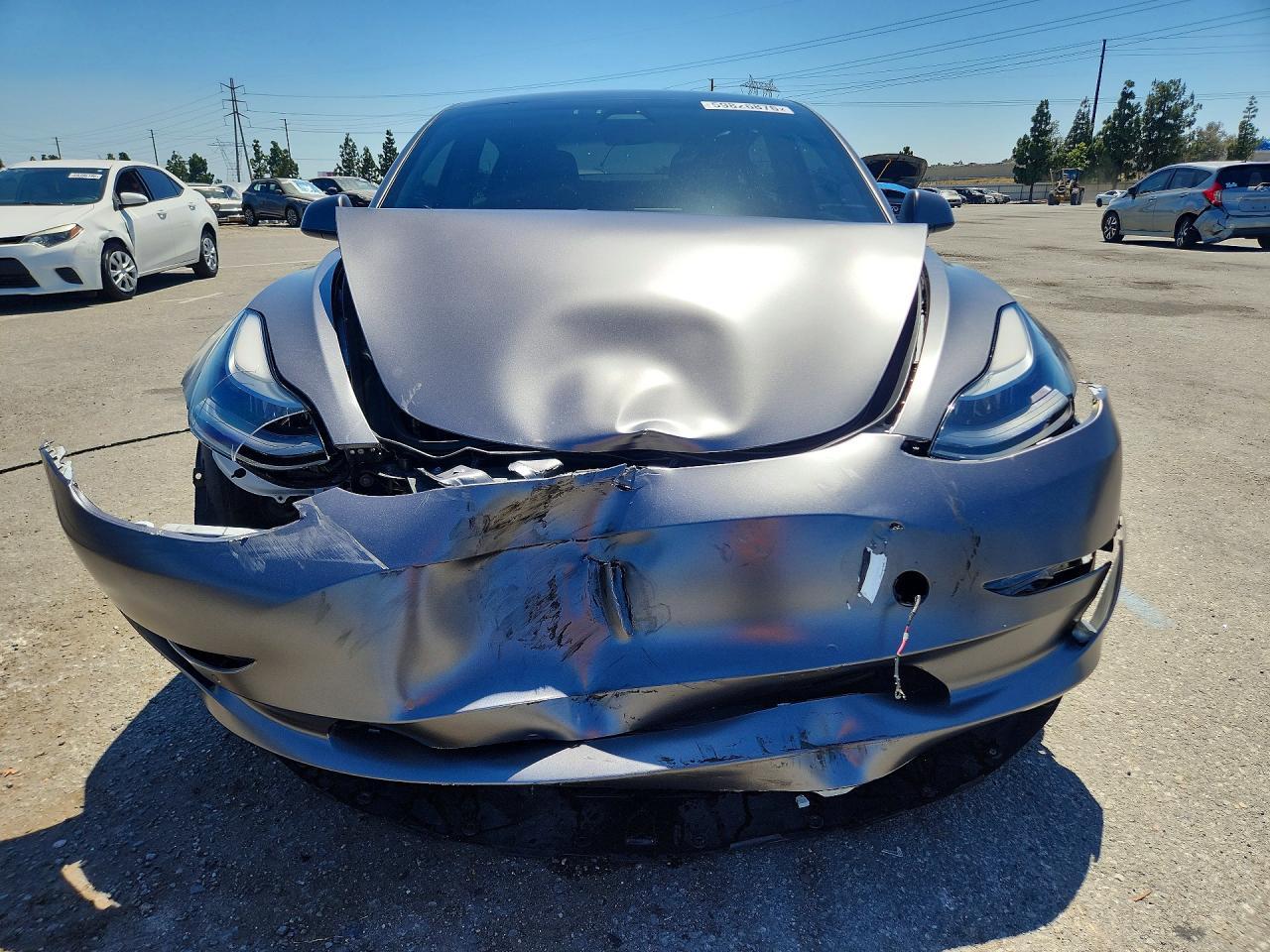 2022 Tesla Model 3 - zdjęcie 5