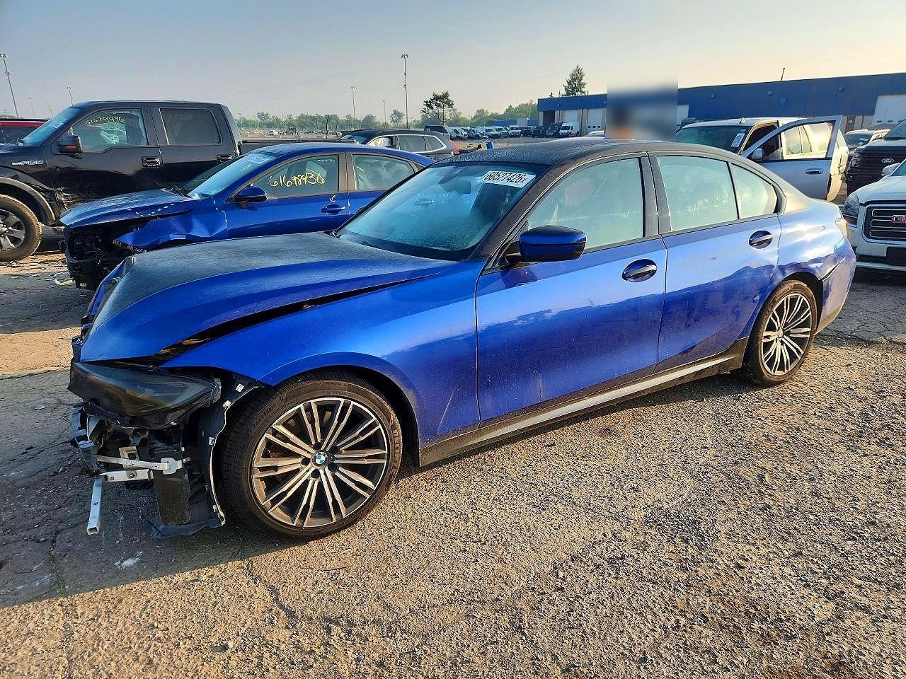 2019 BMW Seria 3 330i - zdjęcie główne