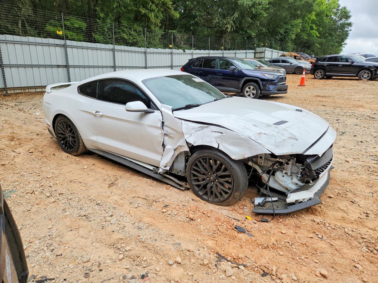 2019 Ford Mustang Gt - zdjęcie 4