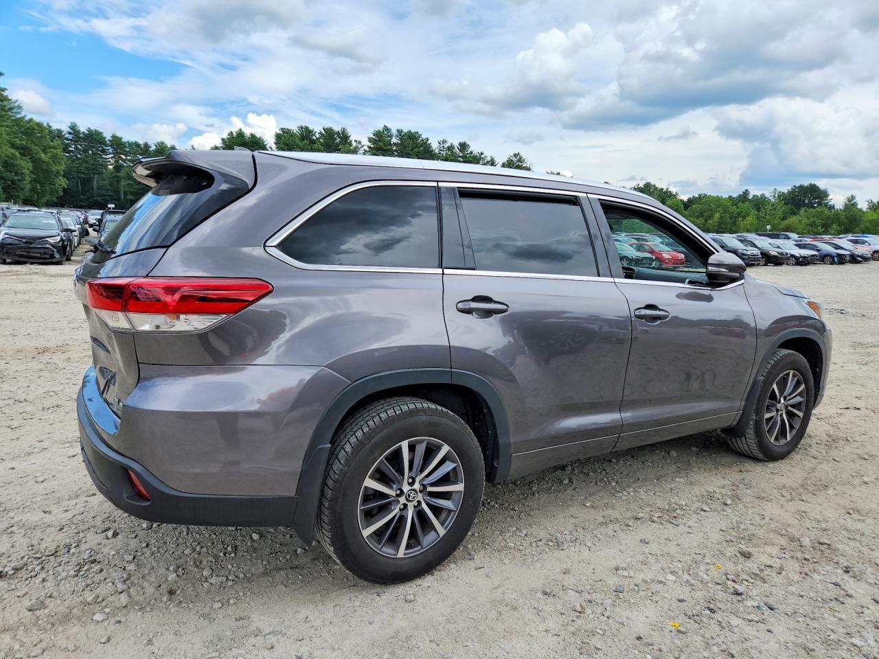 2017 Toyota Highlander Xle - zdjęcie 3