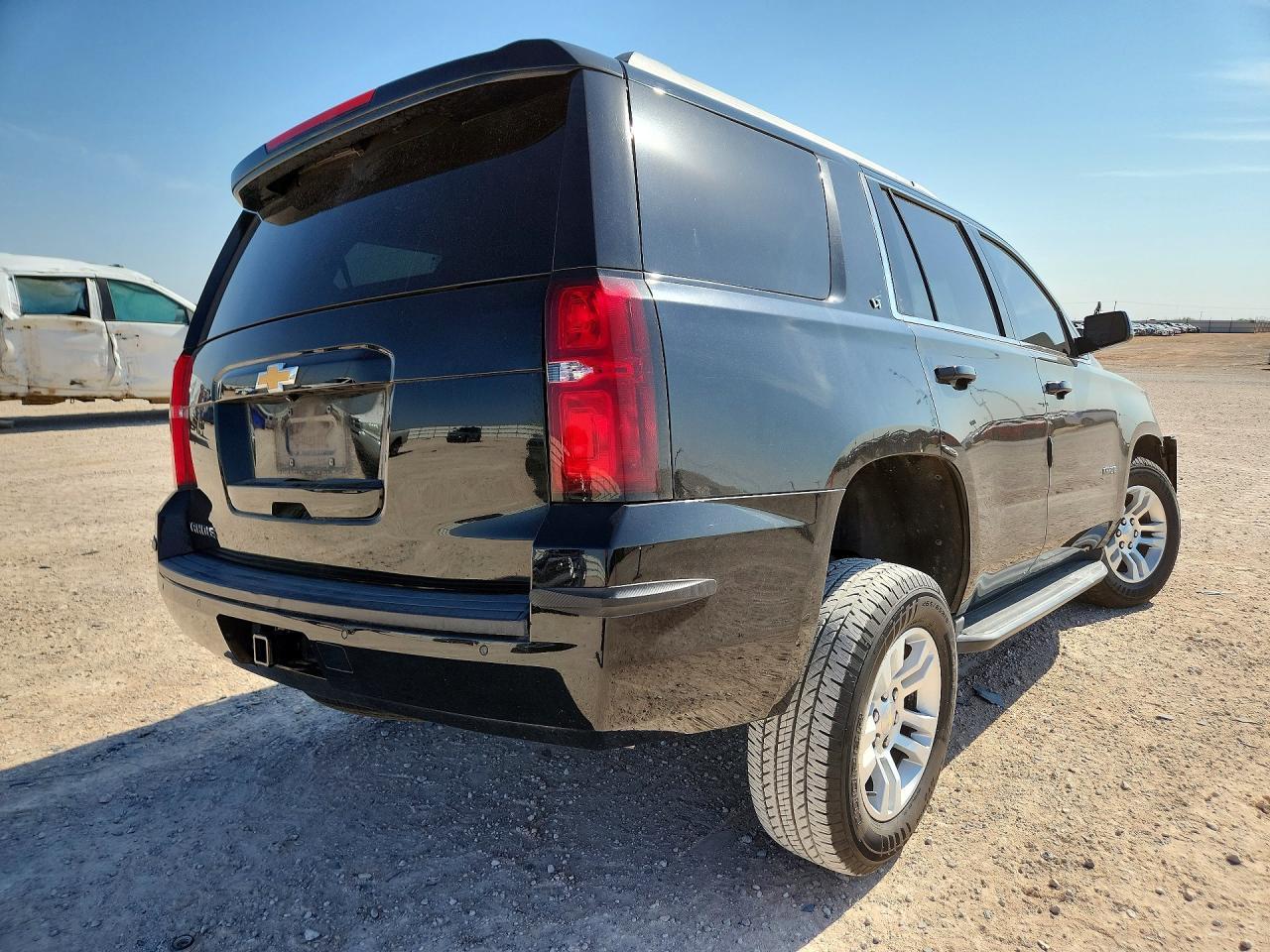 2020 Chevrolet Tahoe C1500 Lt - zdjęcie 3