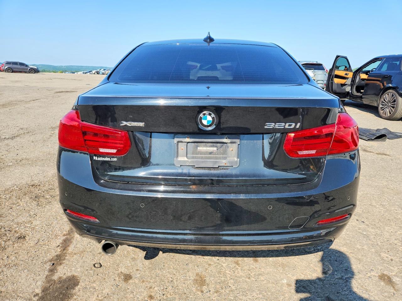2016 BMW Seria 3 320i - zdjęcie 6