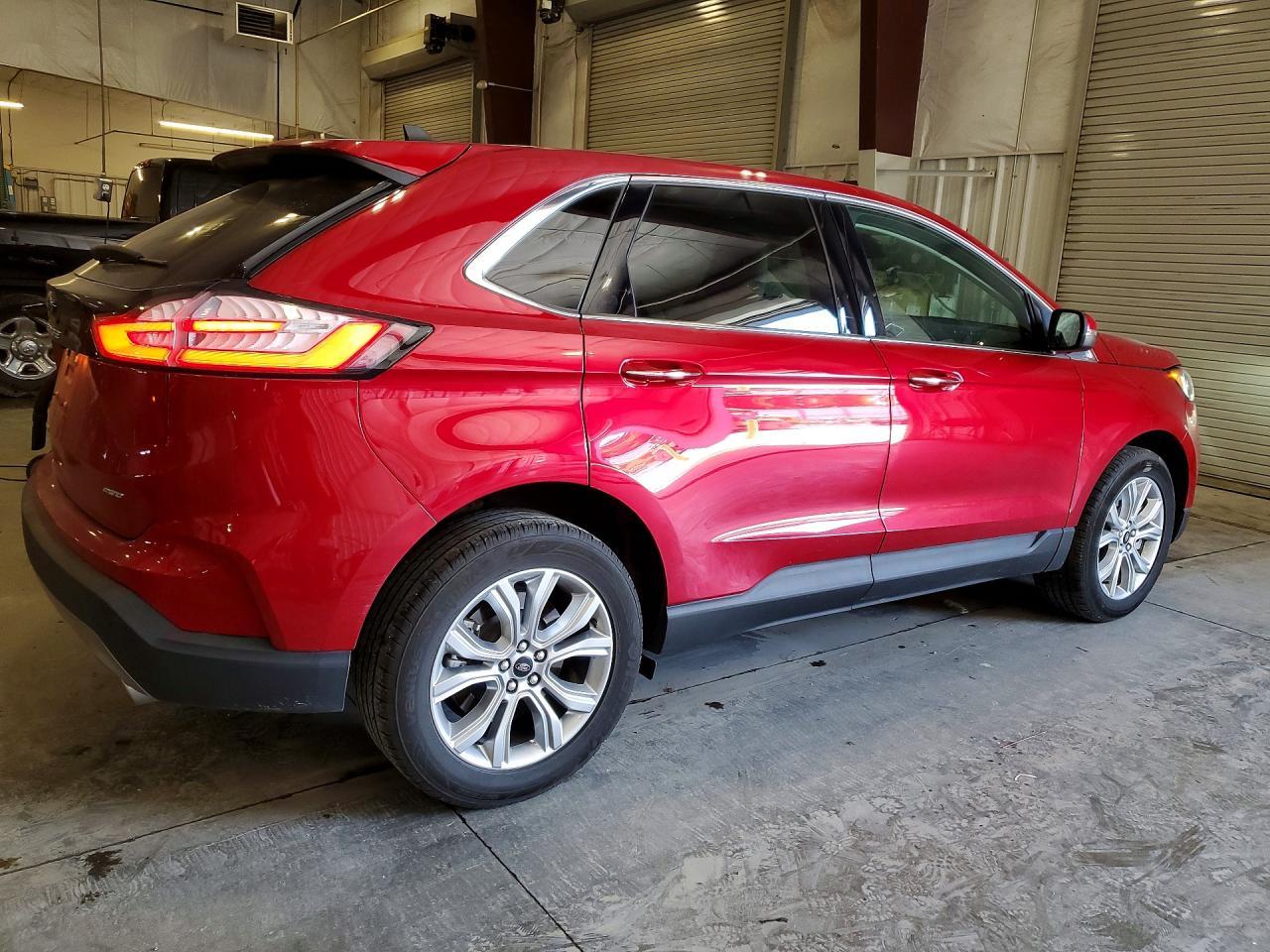 2024 Ford Edge Titanium - zdjęcie 3