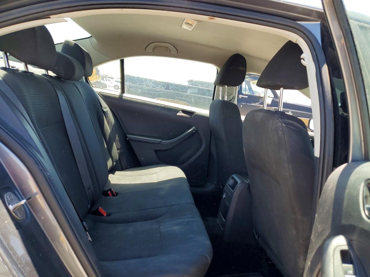 2016 Volkswagen Jetta S - zdjęcie 10