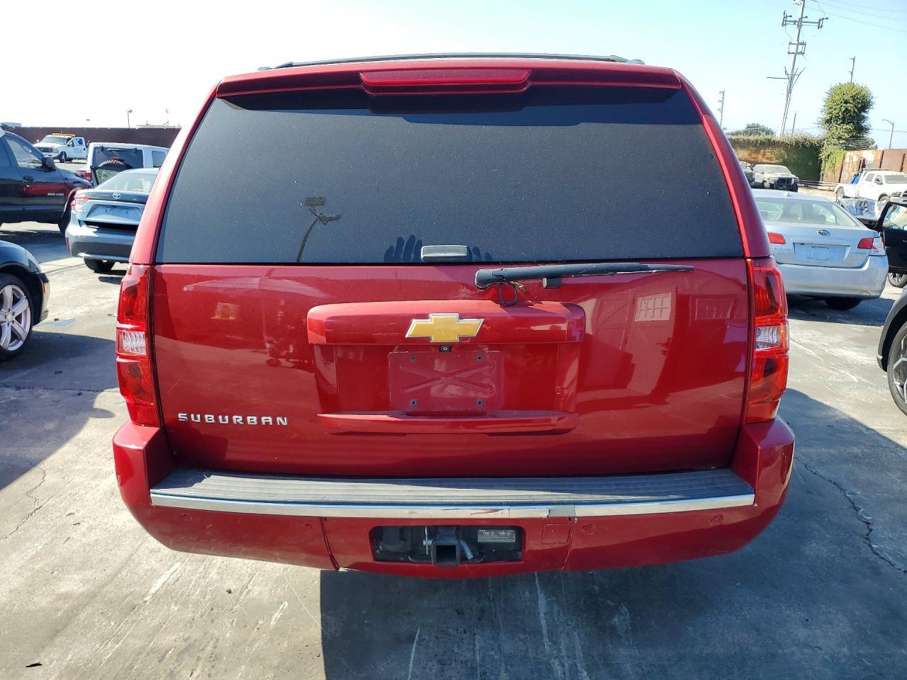 2014 Chevrolet Suburban K1500 Ltz - zdjęcie 6