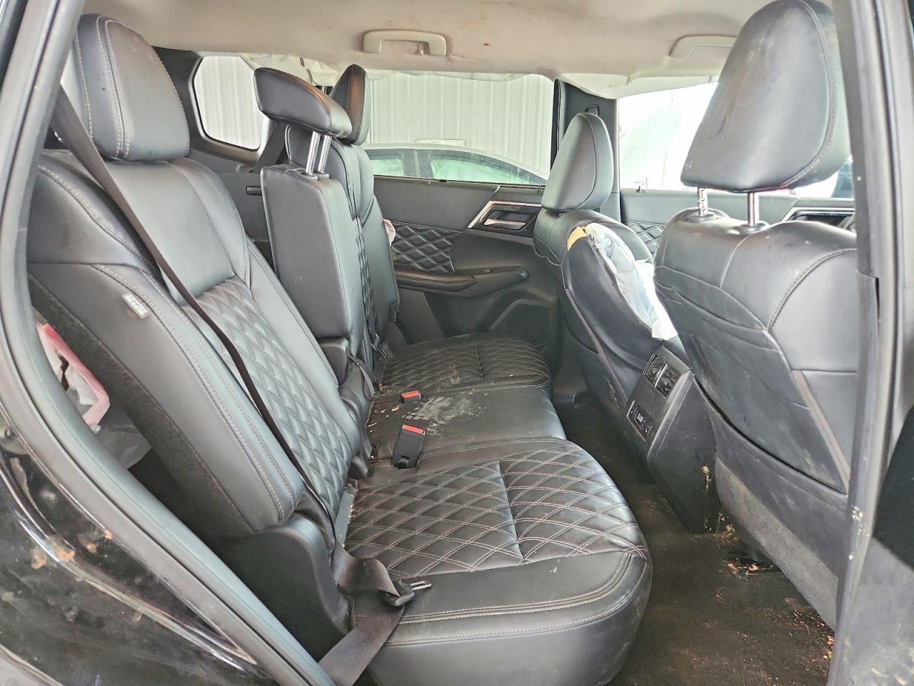 2024 Mitsubishi Outlander Sel - zdjęcie 10