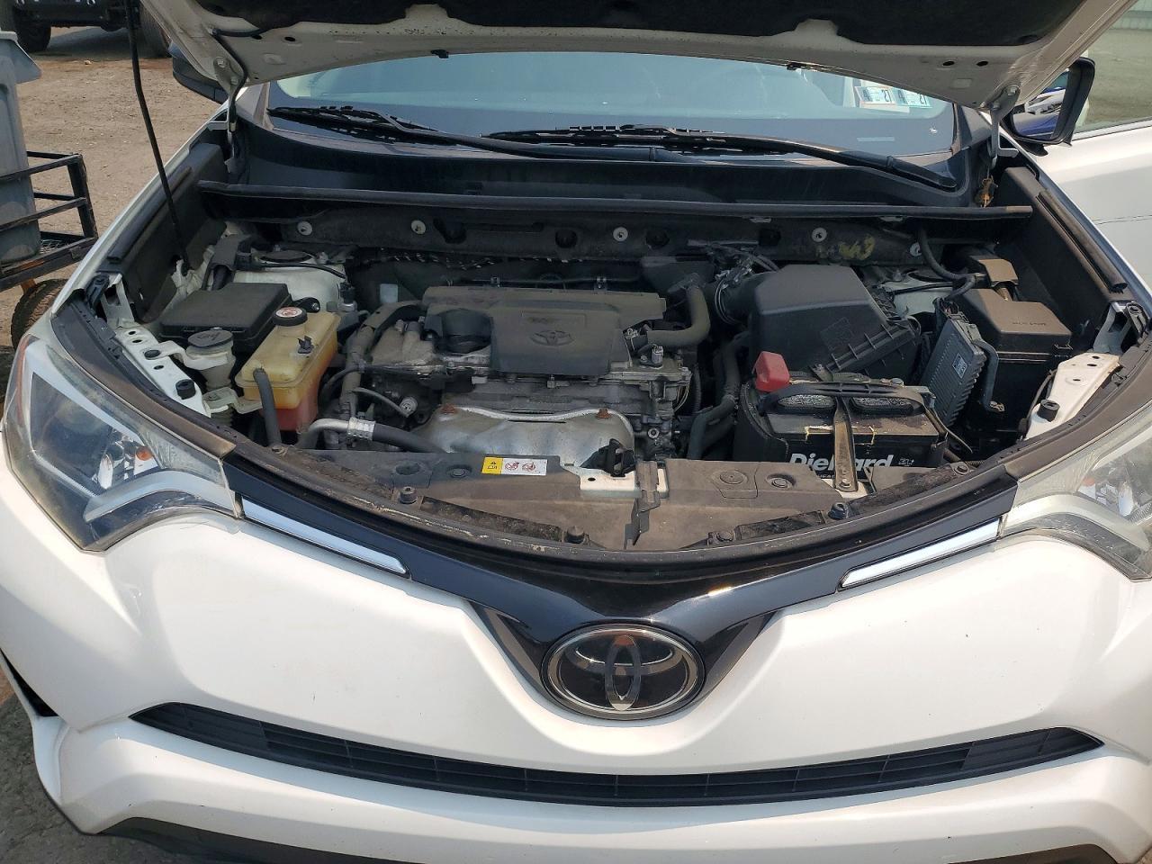 2018 Toyota Rav4 Le - zdjęcie 12
