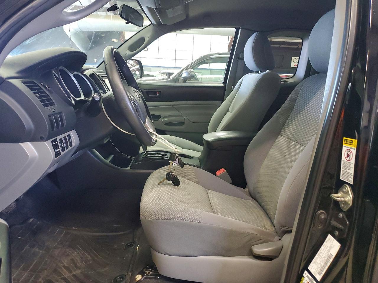 2015 Toyota Tacoma V6 - zdjęcie 7