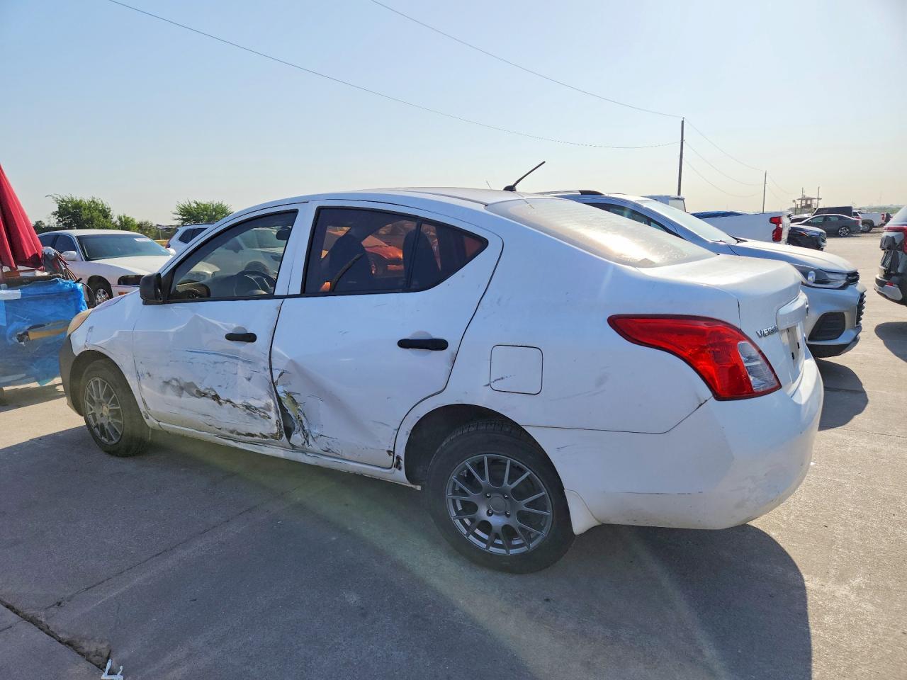 2013 Nissan Versa 1.6 S - zdjęcie 2