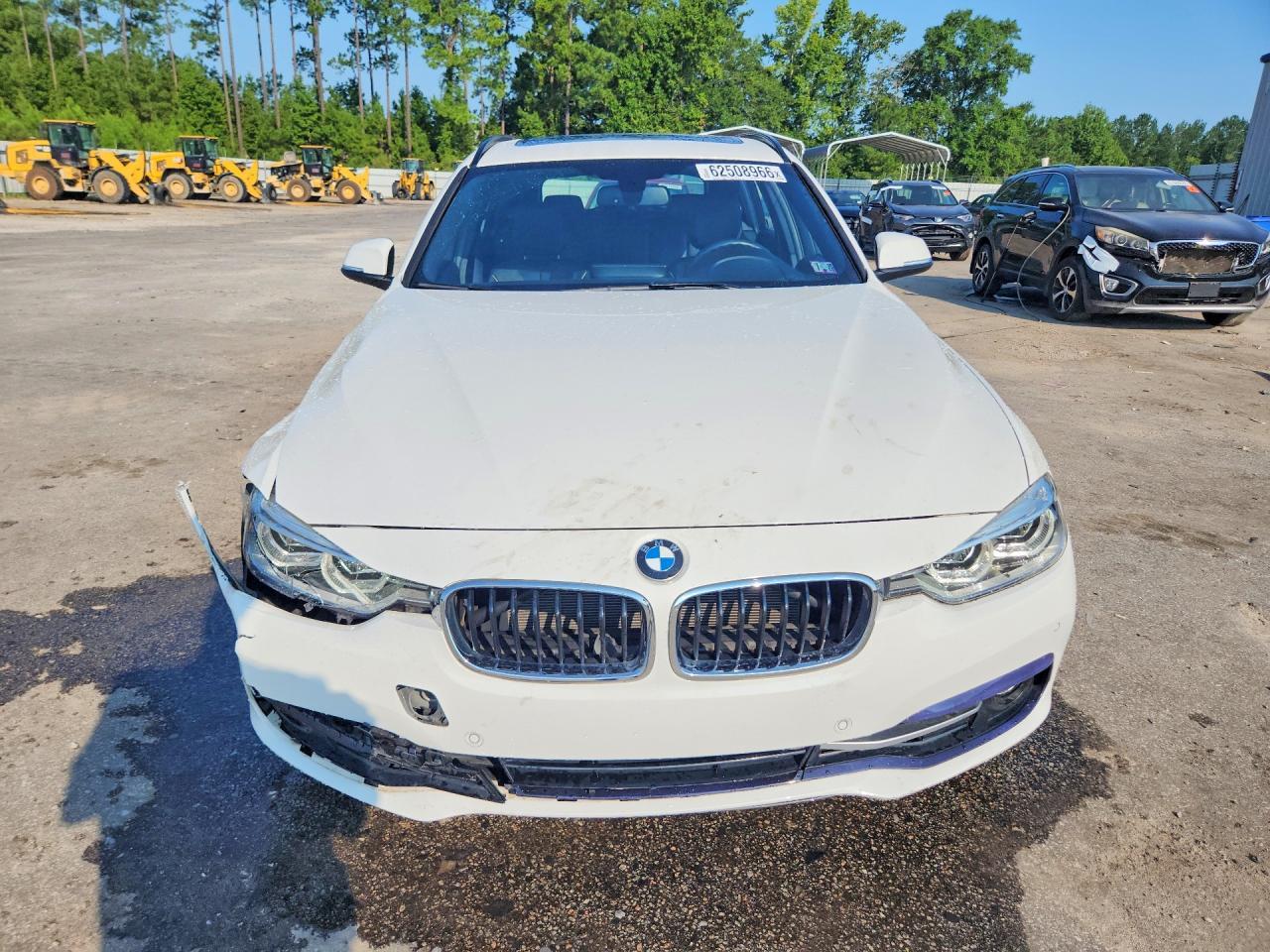 2017 BMW Seria 3 330i - zdjęcie 5