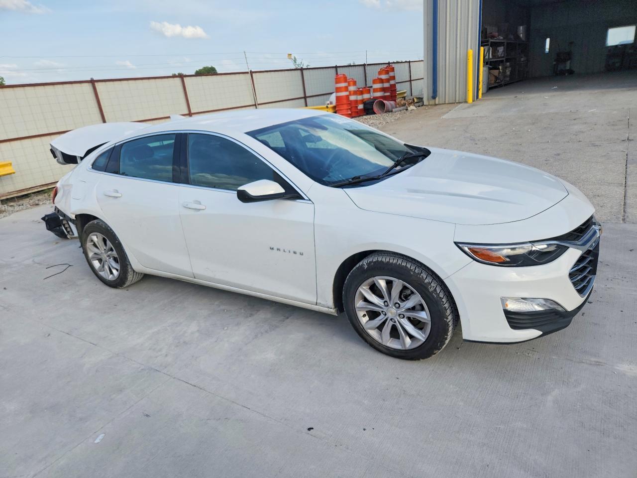 2023 Chevrolet Malibu Lt - zdjęcie 4