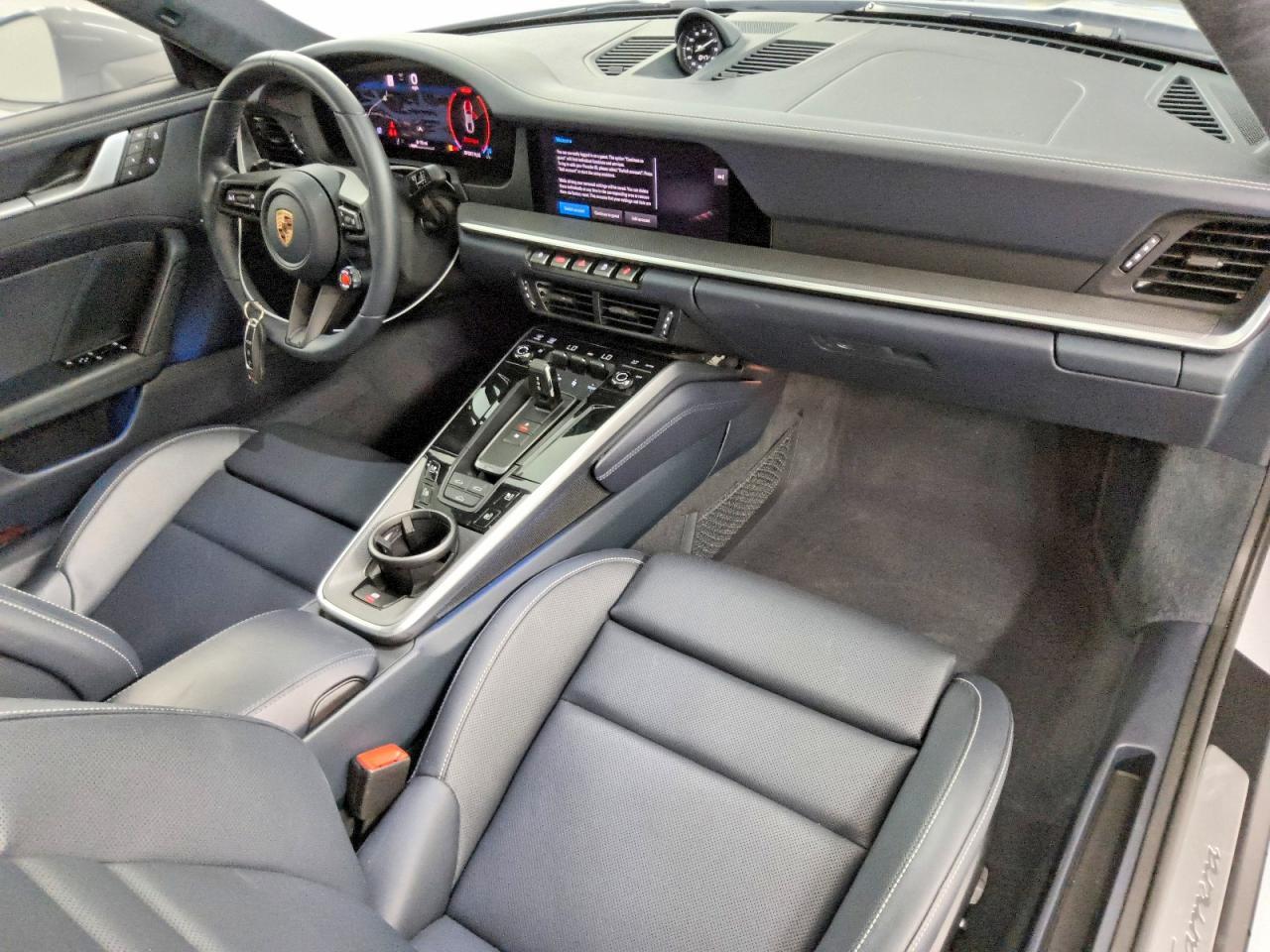 2025 Porsche 911 Carrera - zdjęcie 8