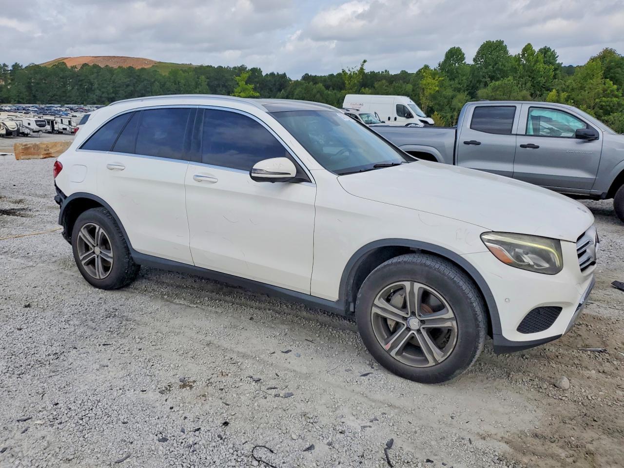 2017 Mercedes-Benz Glc 300 - zdjęcie 4
