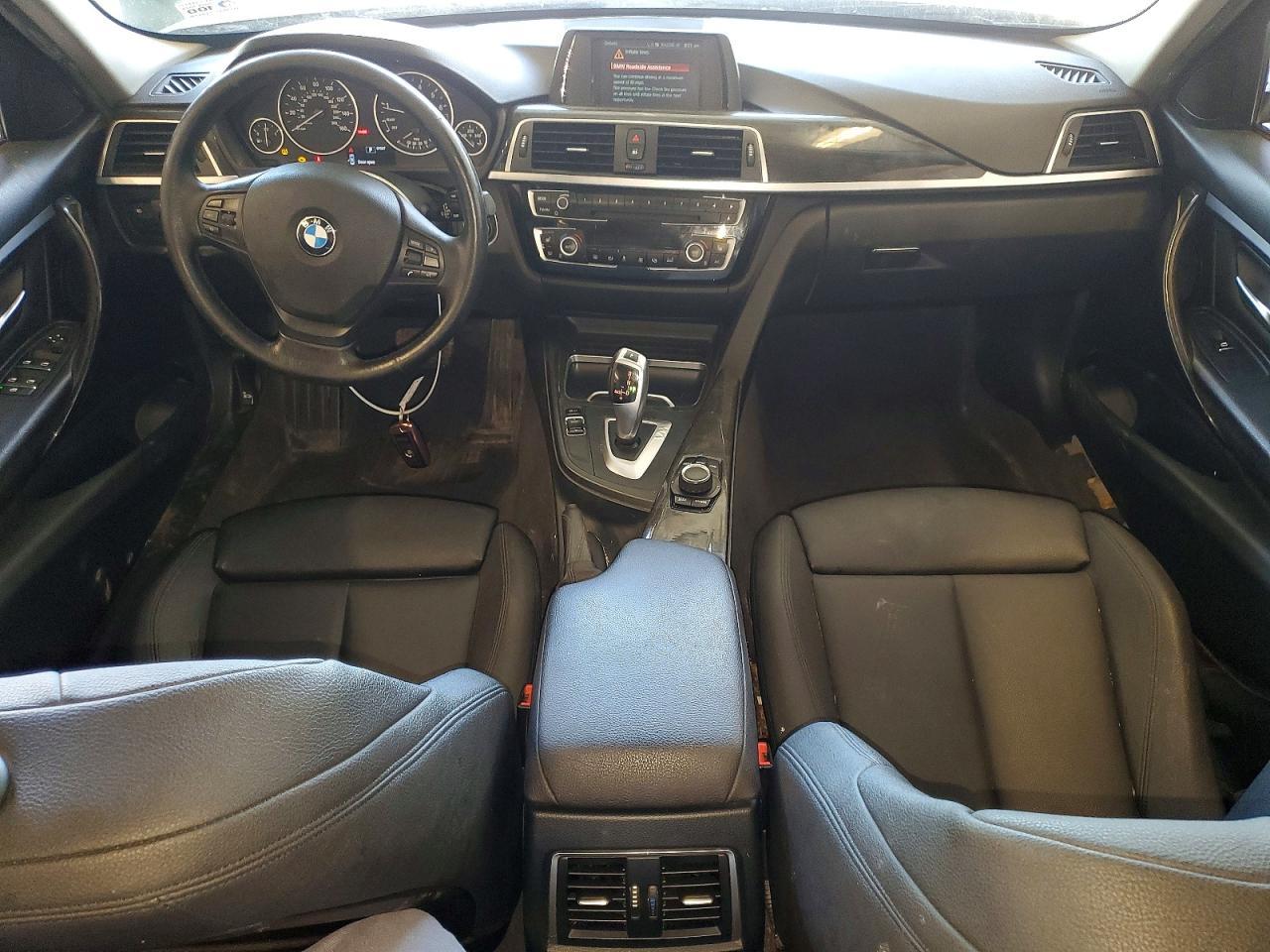 2018 BMW Seria 3 320i - zdjęcie 8