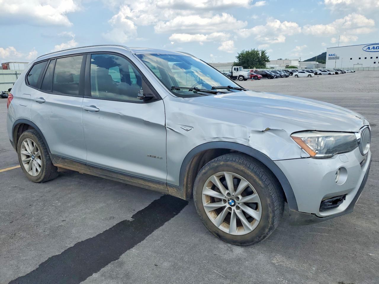 2017 BMW X3 Sdrive28I - zdjęcie 4