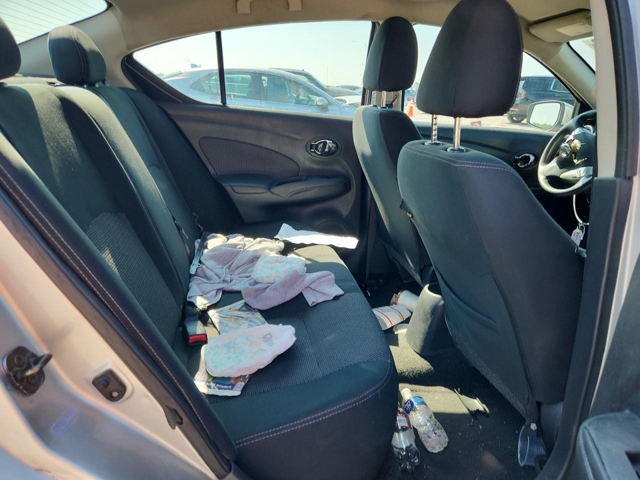 2019 Nissan Versa Sv - zdjęcie 10