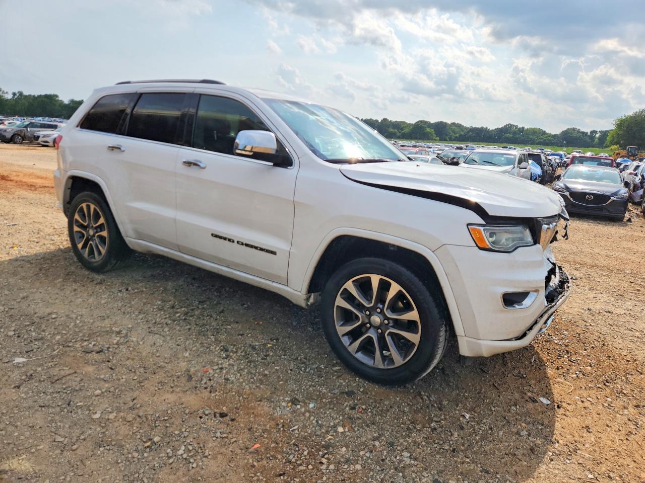 2017 Jeep Grand Cherokee Overland - zdjęcie 4