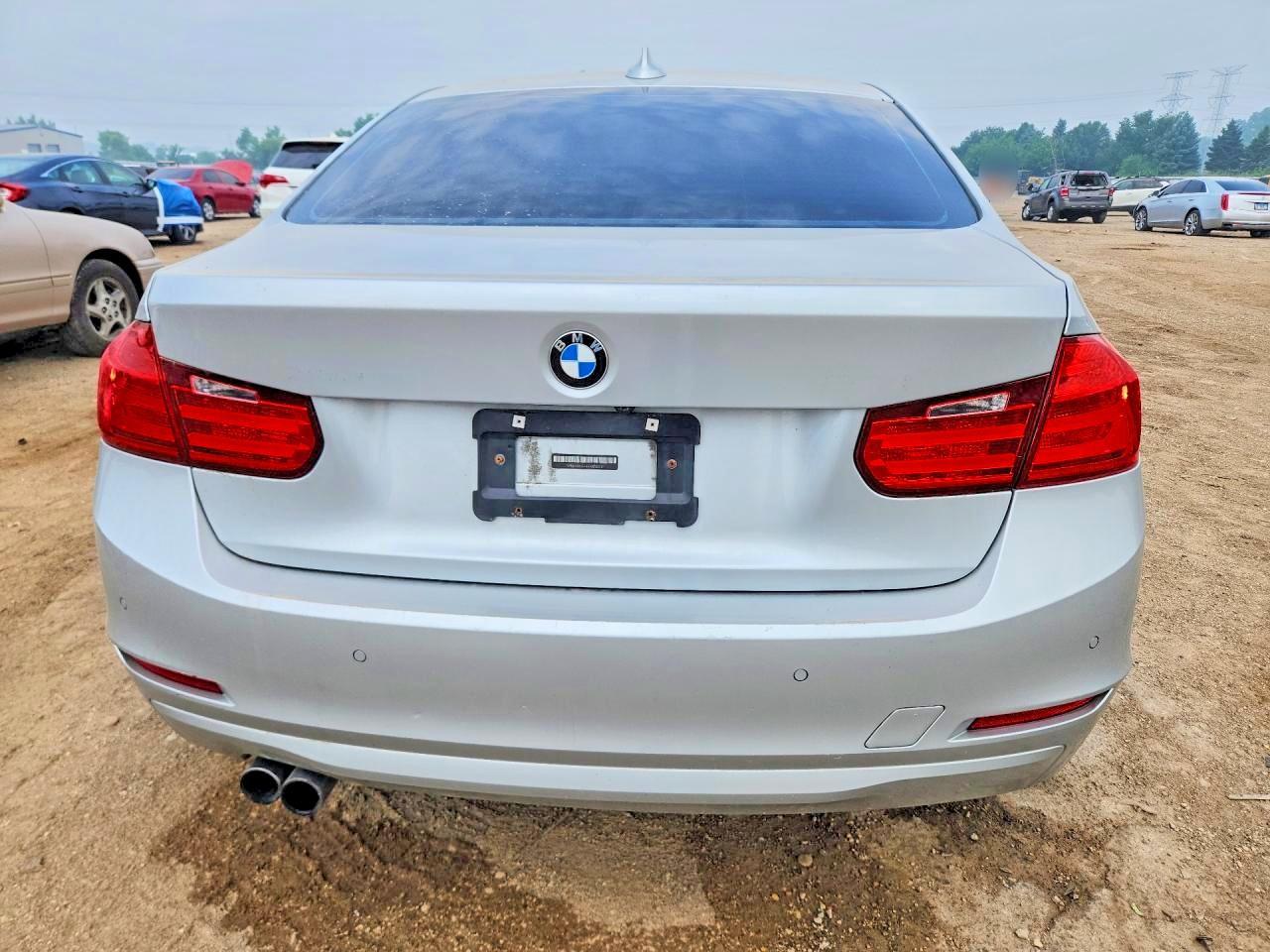 2015 BMW Seria 3 328i - zdjęcie 6