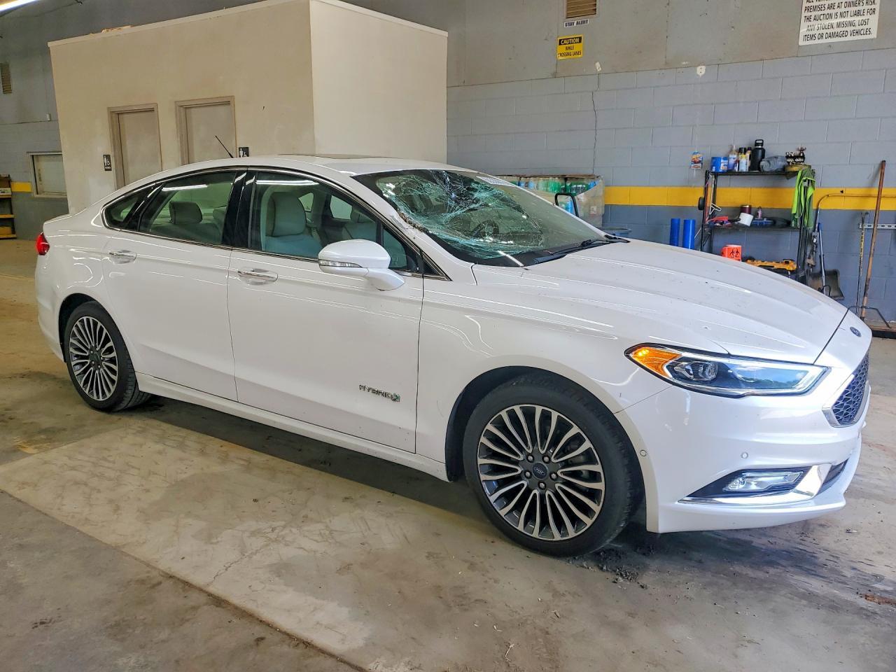 2017 Ford Fusion Titanium Hev - zdjęcie 4