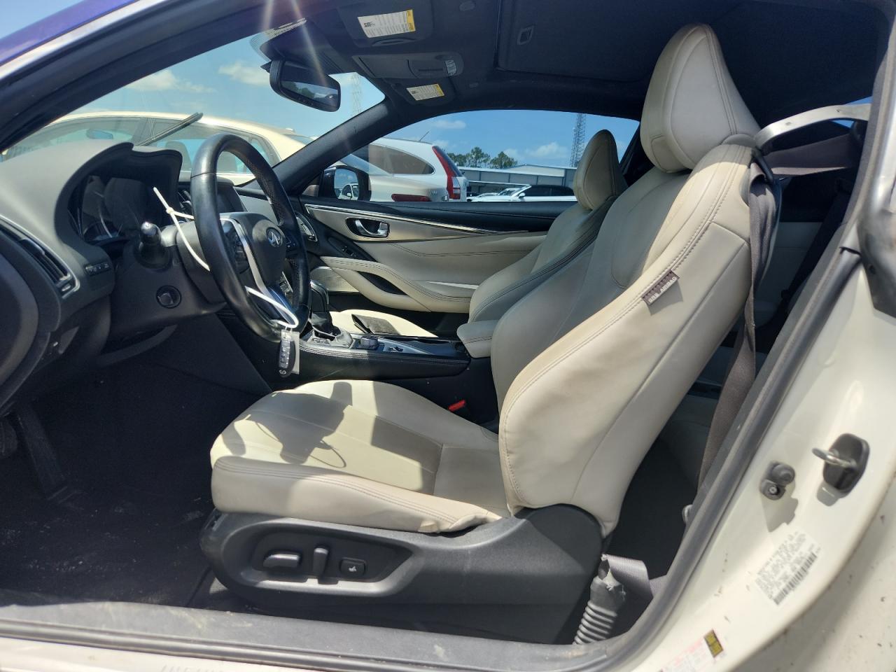 2019 Infiniti Q60 3.0T Luxe - zdjęcie 7