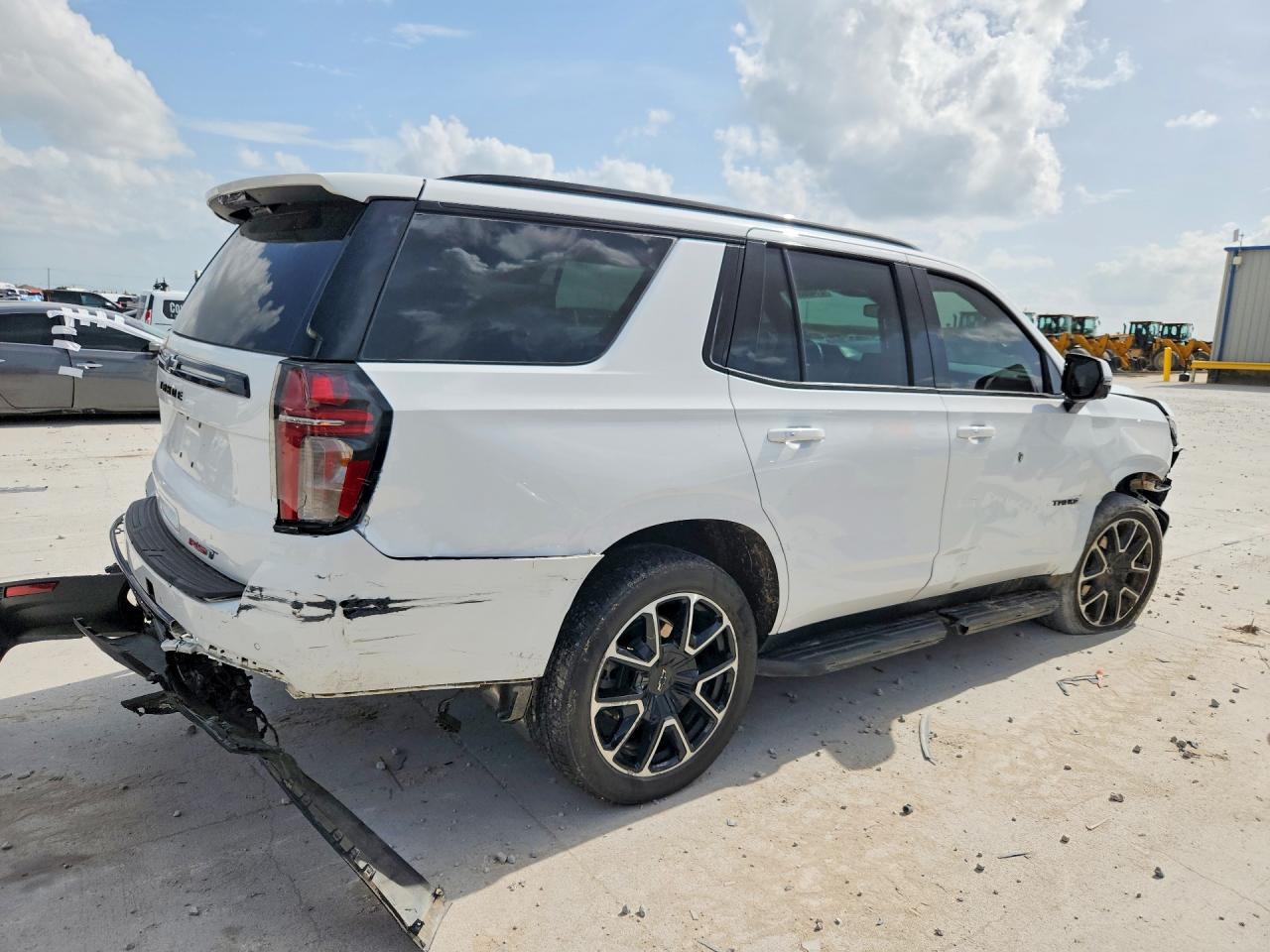 2023 Chevrolet Tahoe C1500 Rst - zdjęcie 3