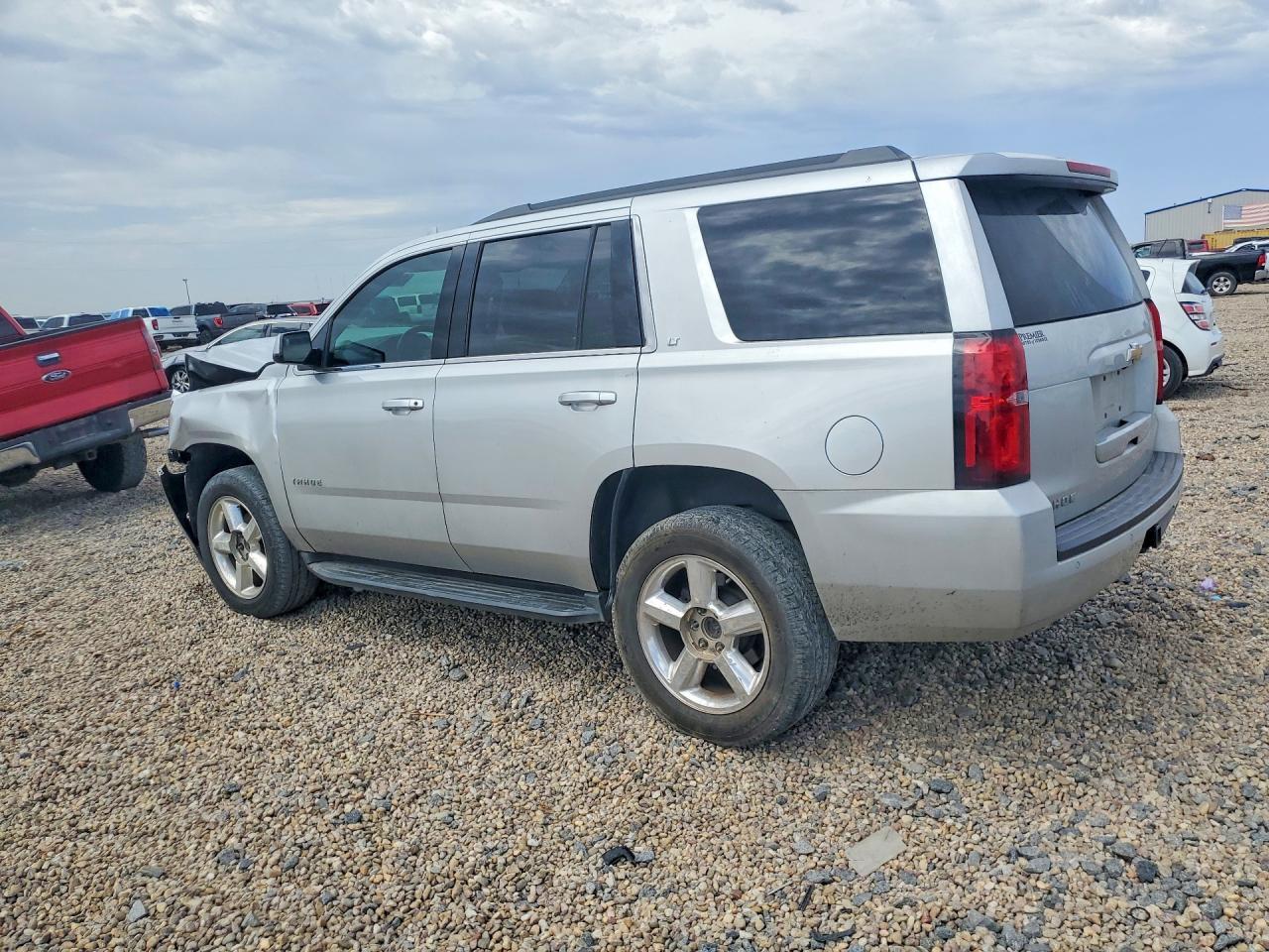 2018 Chevrolet Tahoe K1500 Lt - zdjęcie 2