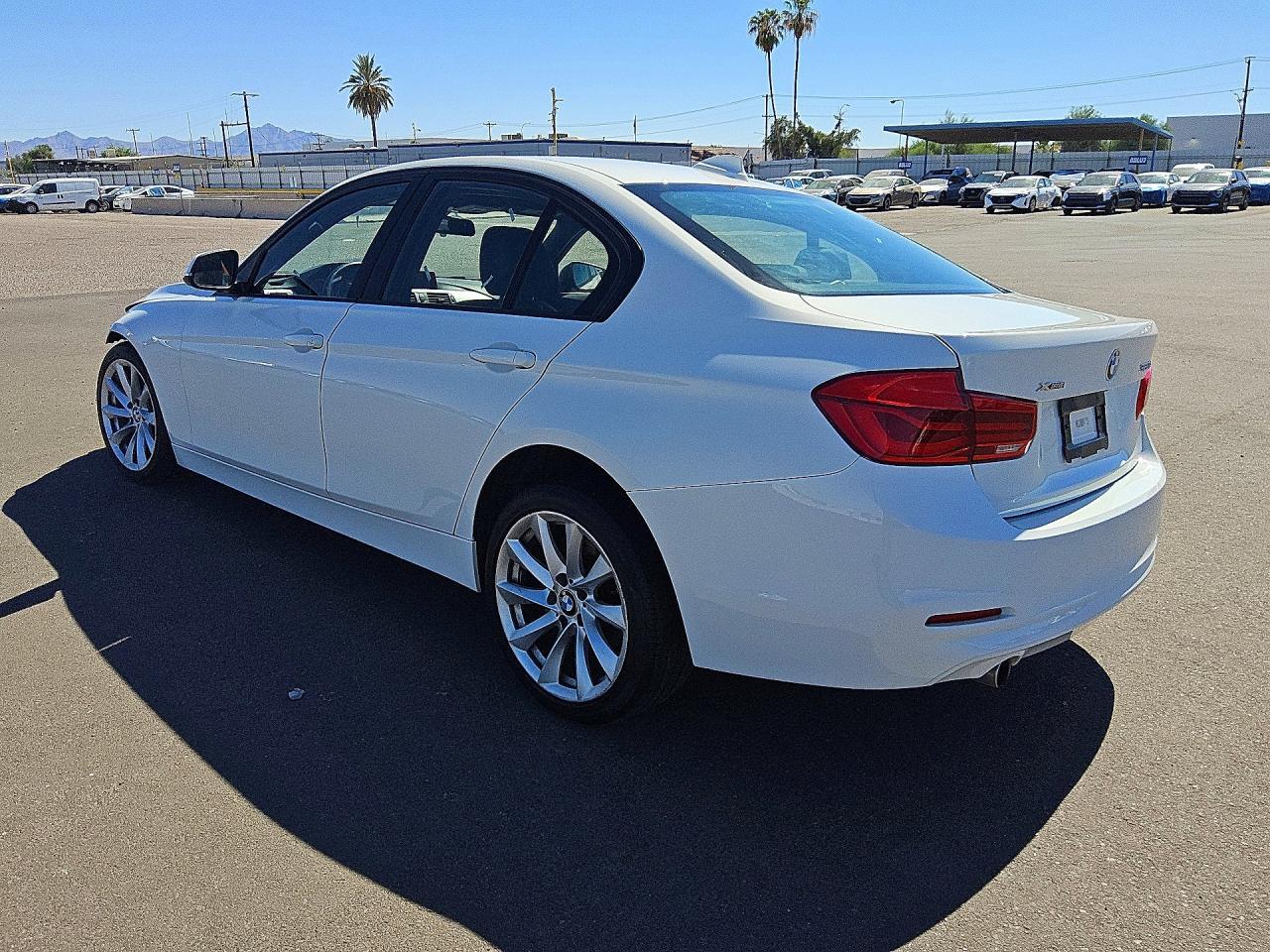 2018 BMW Seria 3 320i - zdjęcie 2