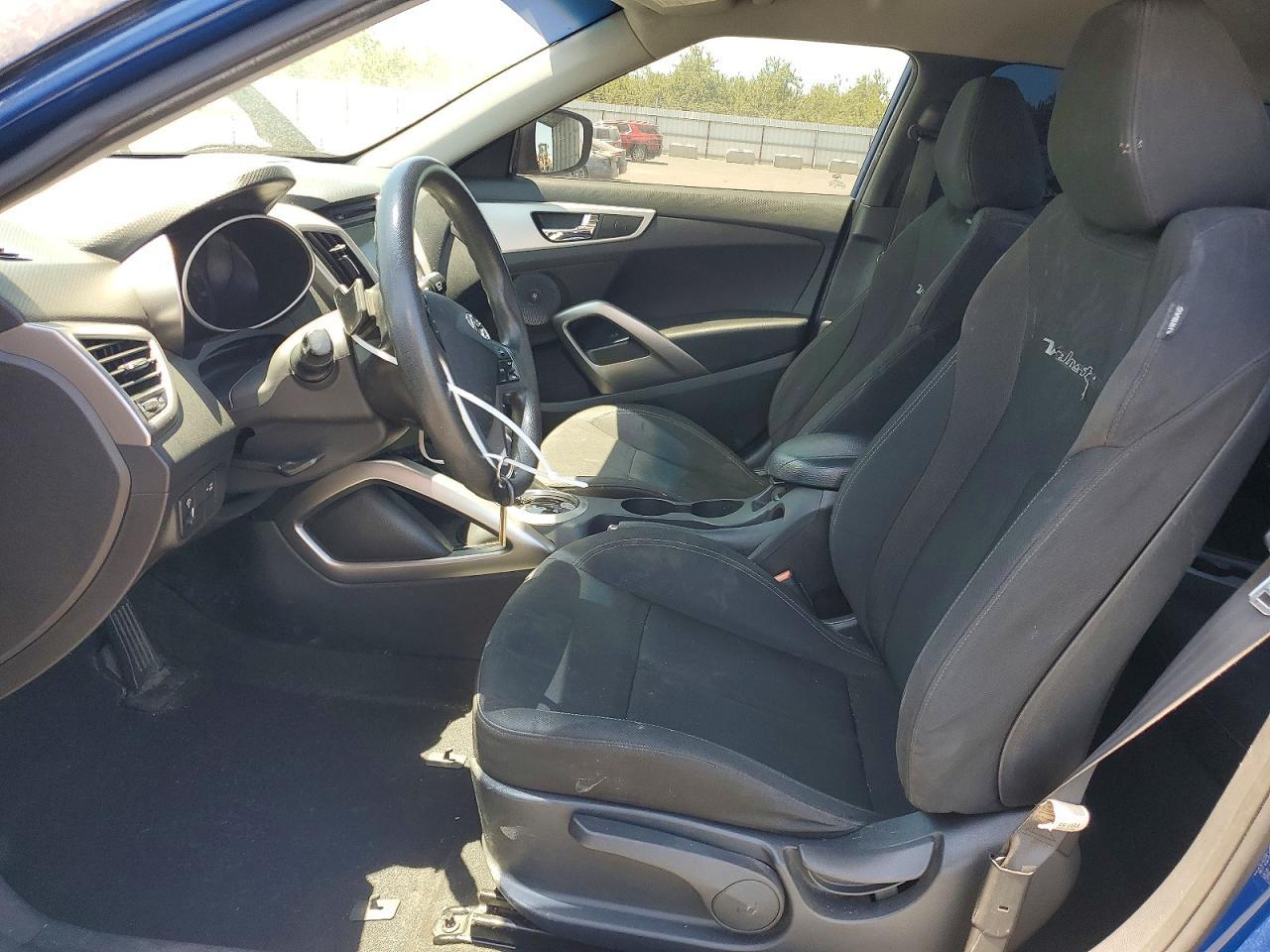 2016 Hyundai Veloster Base - zdjęcie 7
