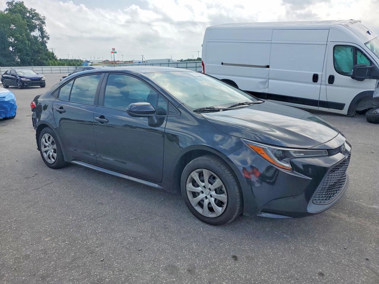 2021 Toyota Corolla Le - zdjęcie 4