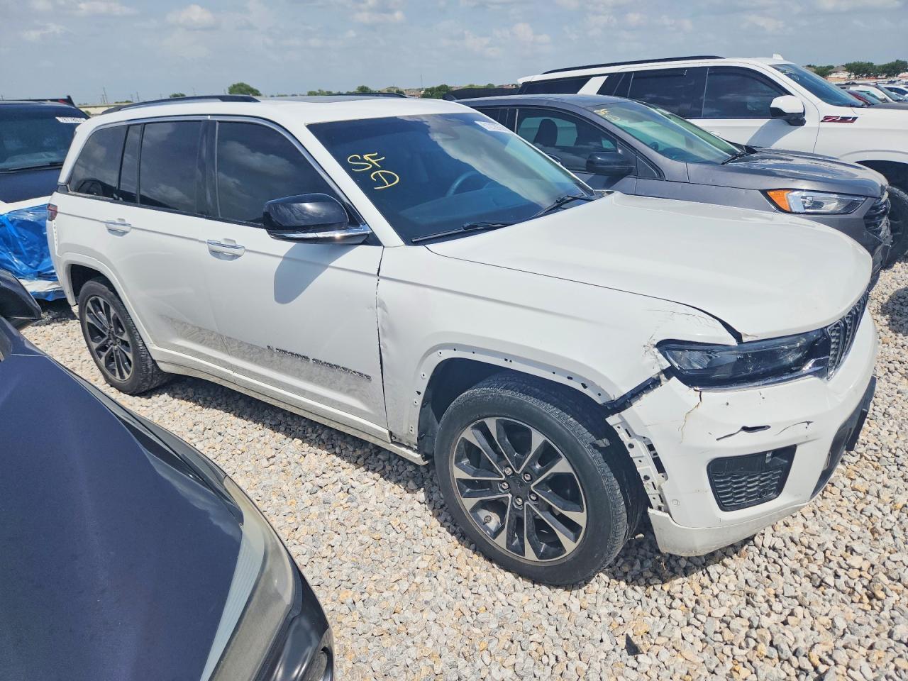 2023 Jeep Grand Cherokee Overland - zdjęcie 4