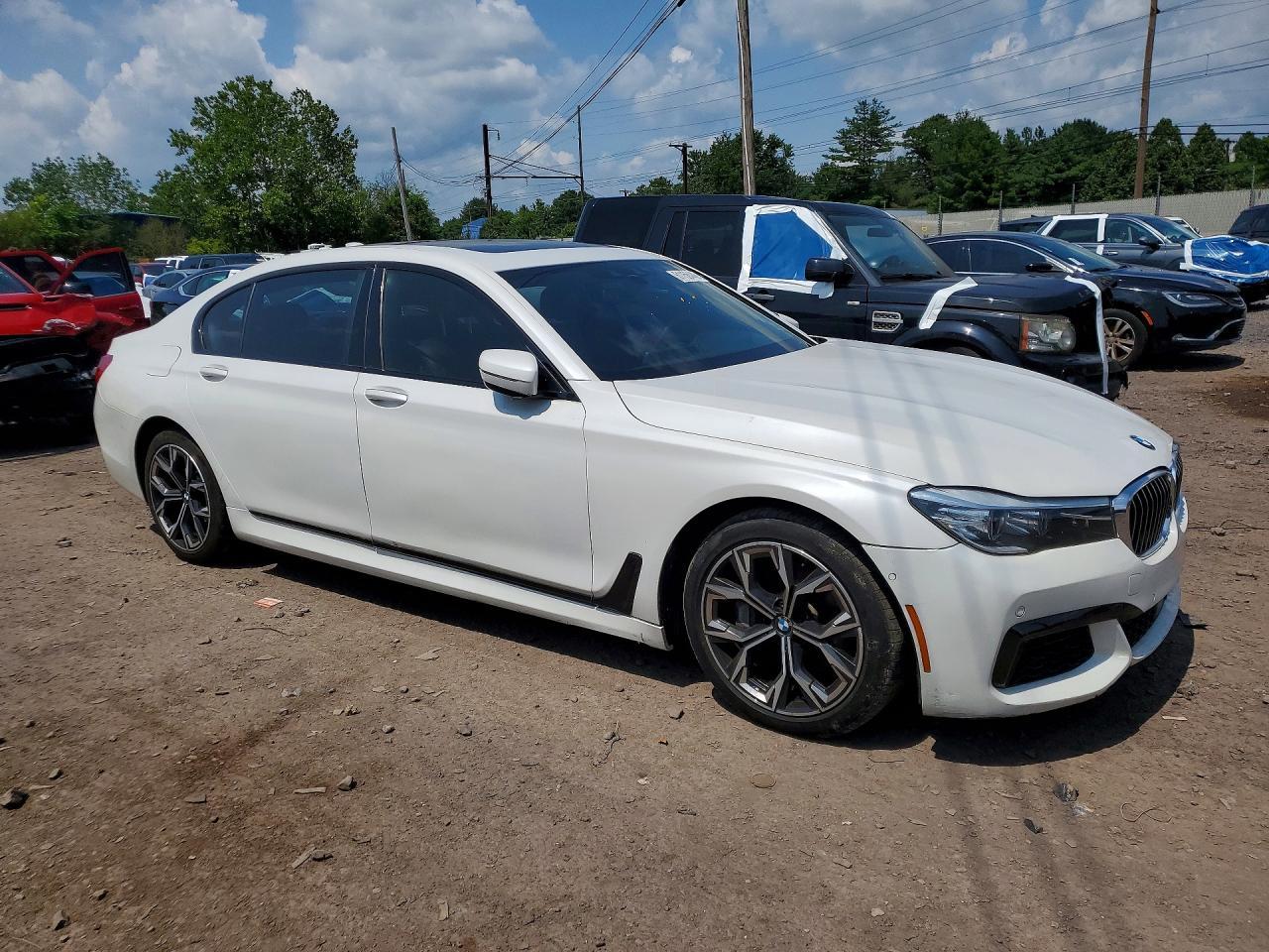 2017 BMW 740 Xi - zdjęcie 4