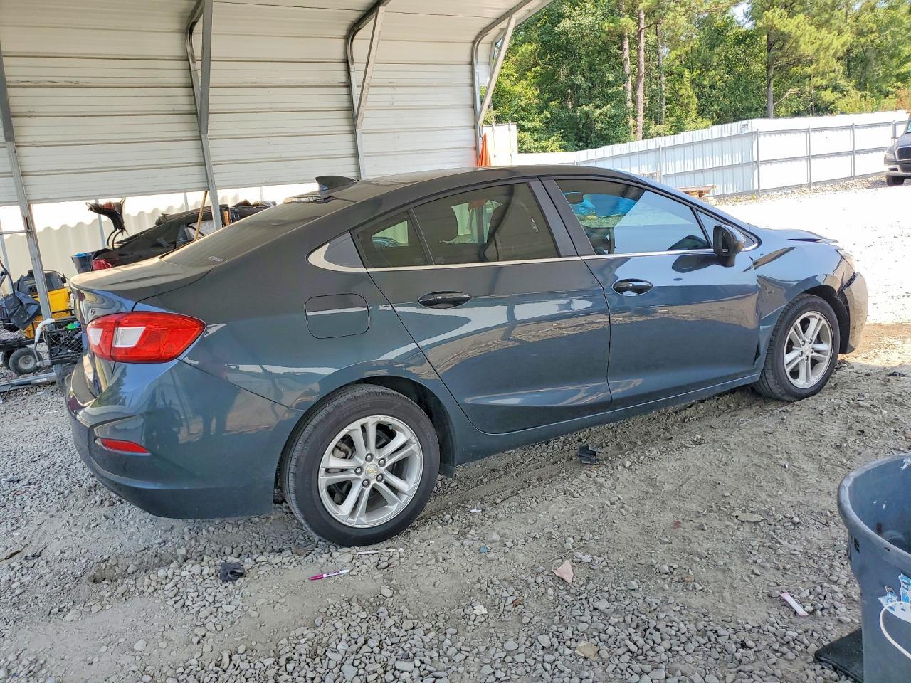 2018 Chevrolet Cruze Lt - zdjęcie 3
