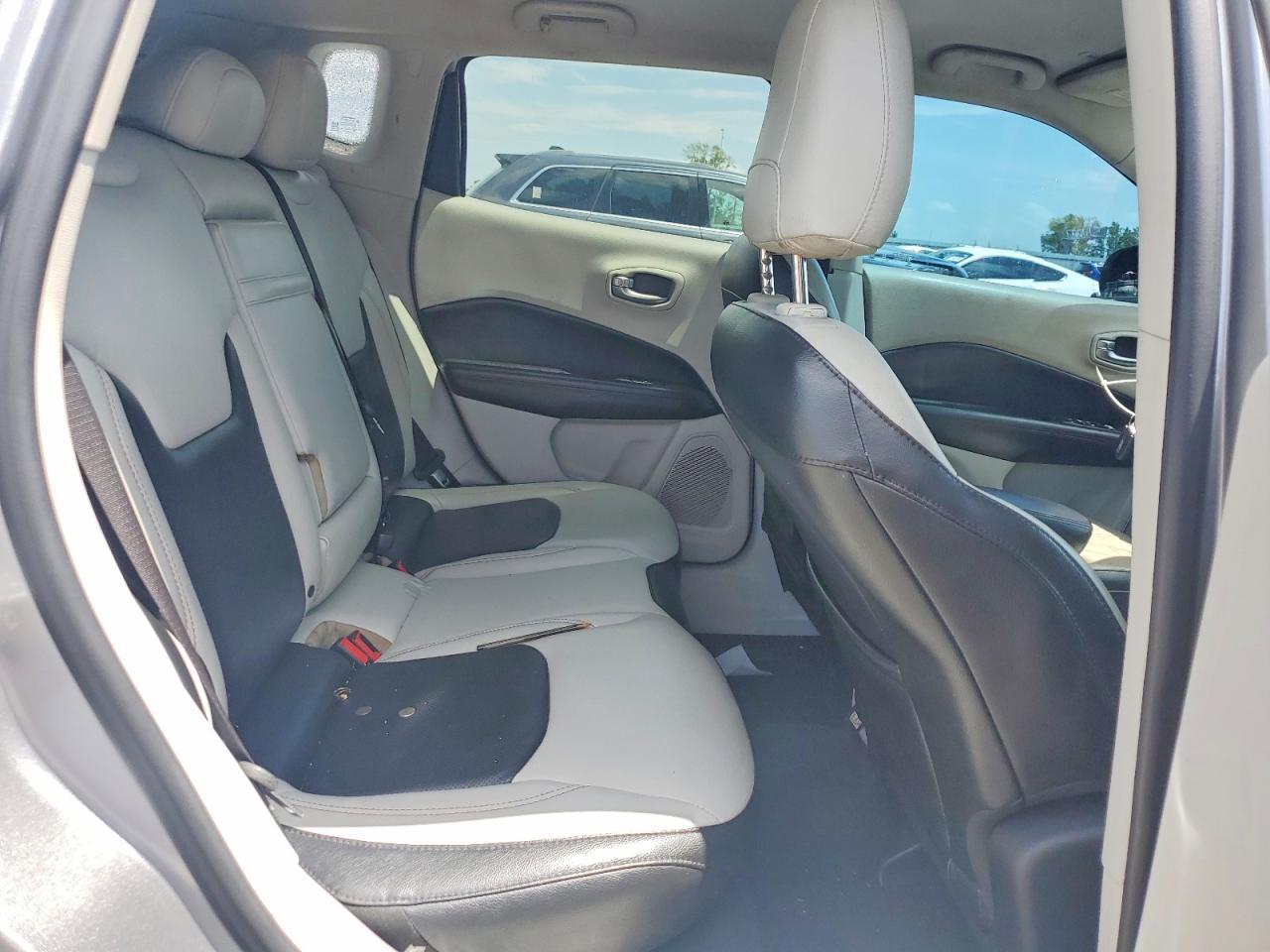 2018 Jeep Compass Limited - zdjęcie 11