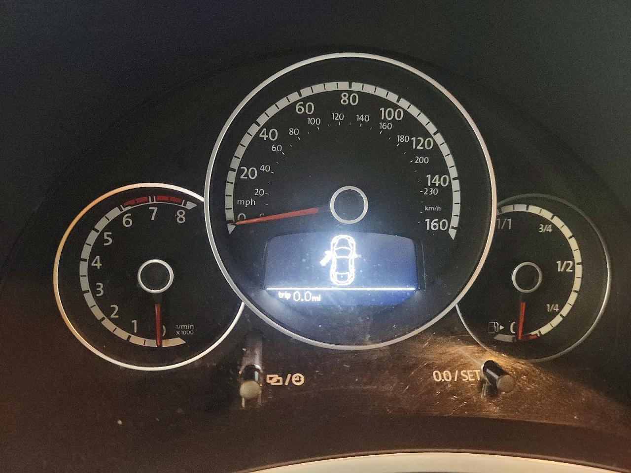 2014 Volkswagen Beetle - zdjęcie 9