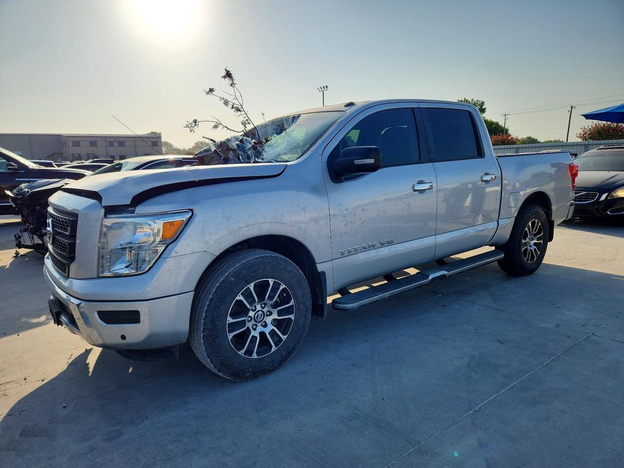 2020 Nissan Titan Sv - zdjęcie główne