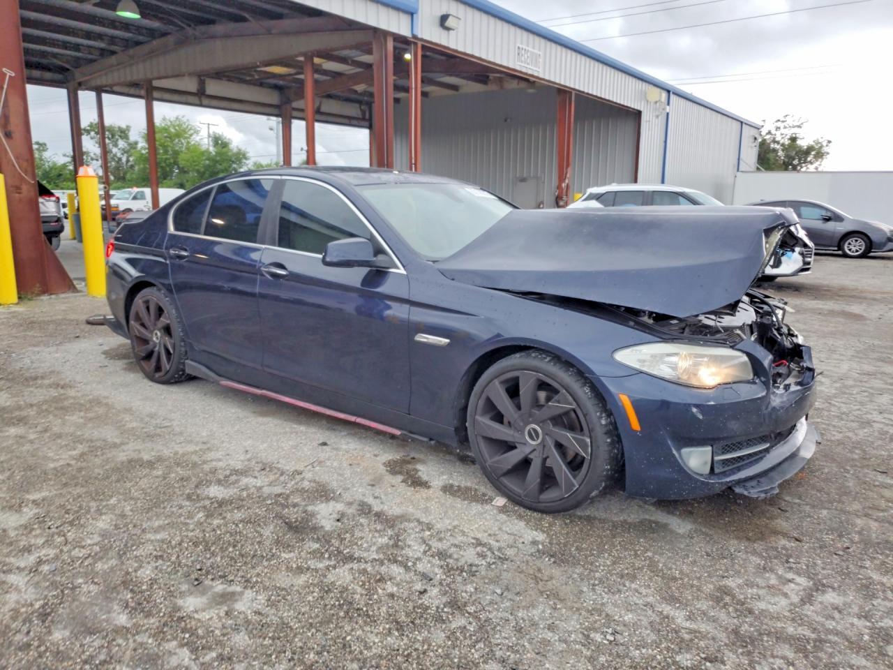 2013 BMW 528 I - zdjęcie 4