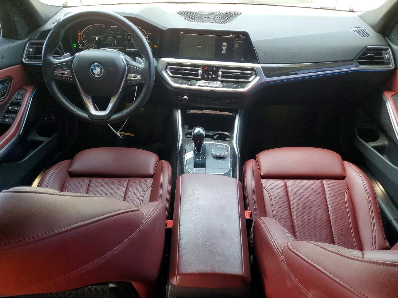 2022 BMW 330E - zdjęcie 8
