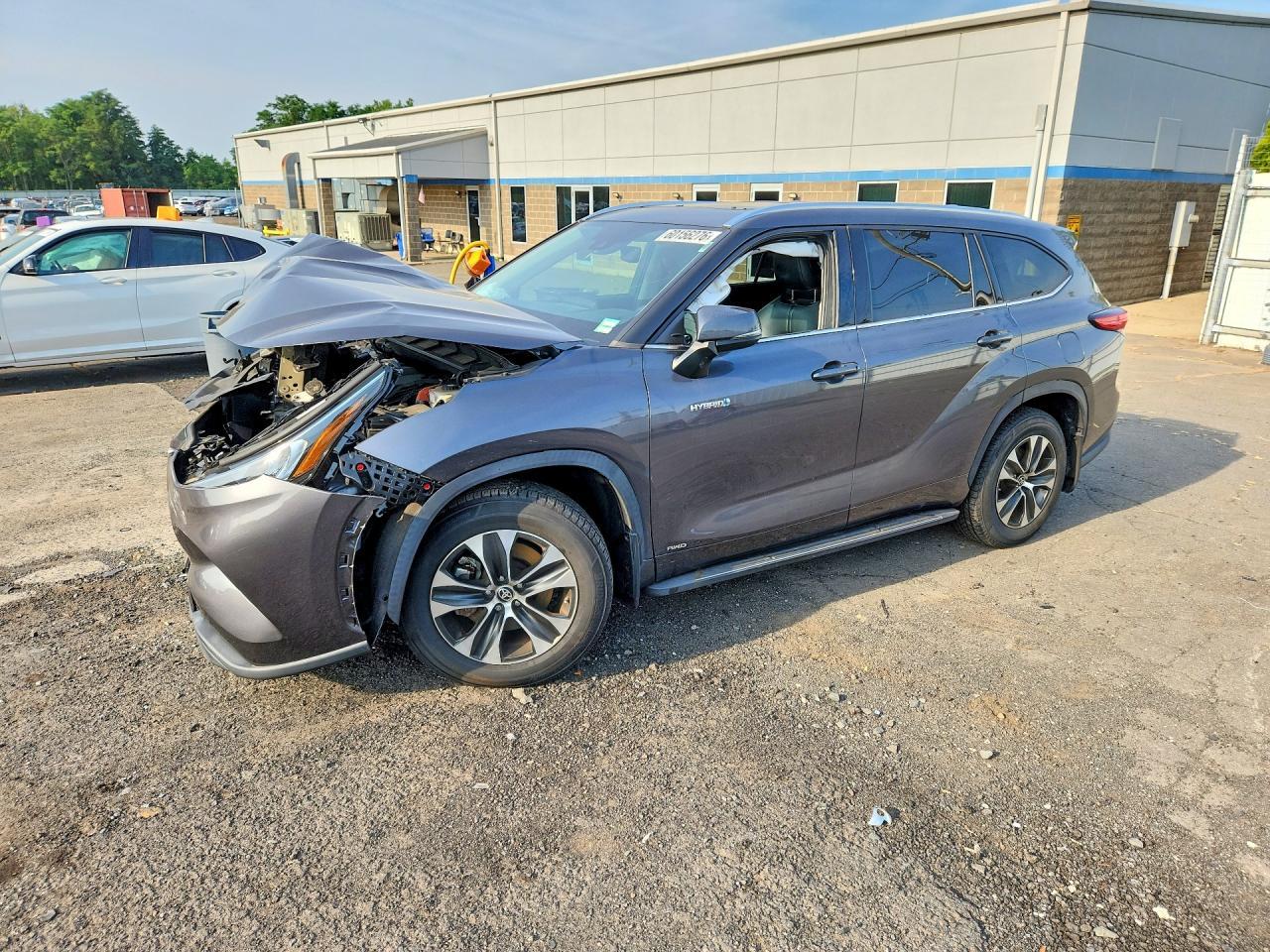 2020 Toyota Highlander Hybrid Xle - zdjęcie główne