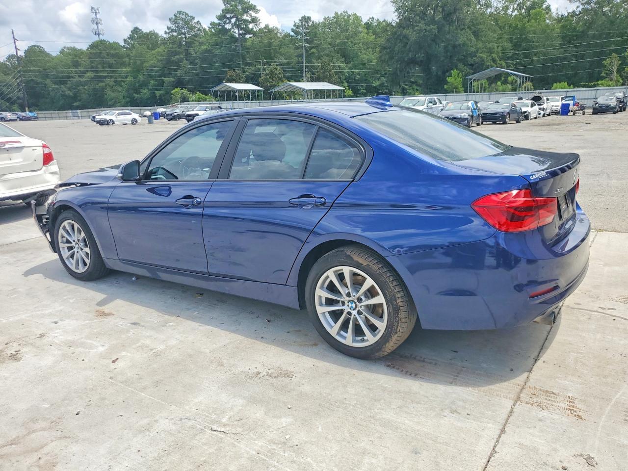 2017 BMW 320 Xi - zdjęcie 2