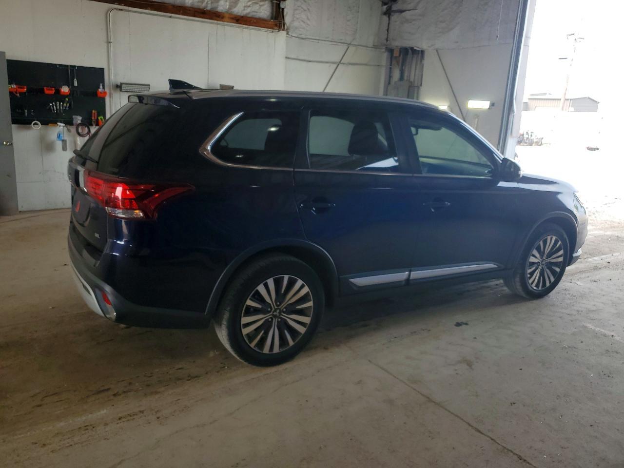 2020 Mitsubishi Outlander Se - zdjęcie 3