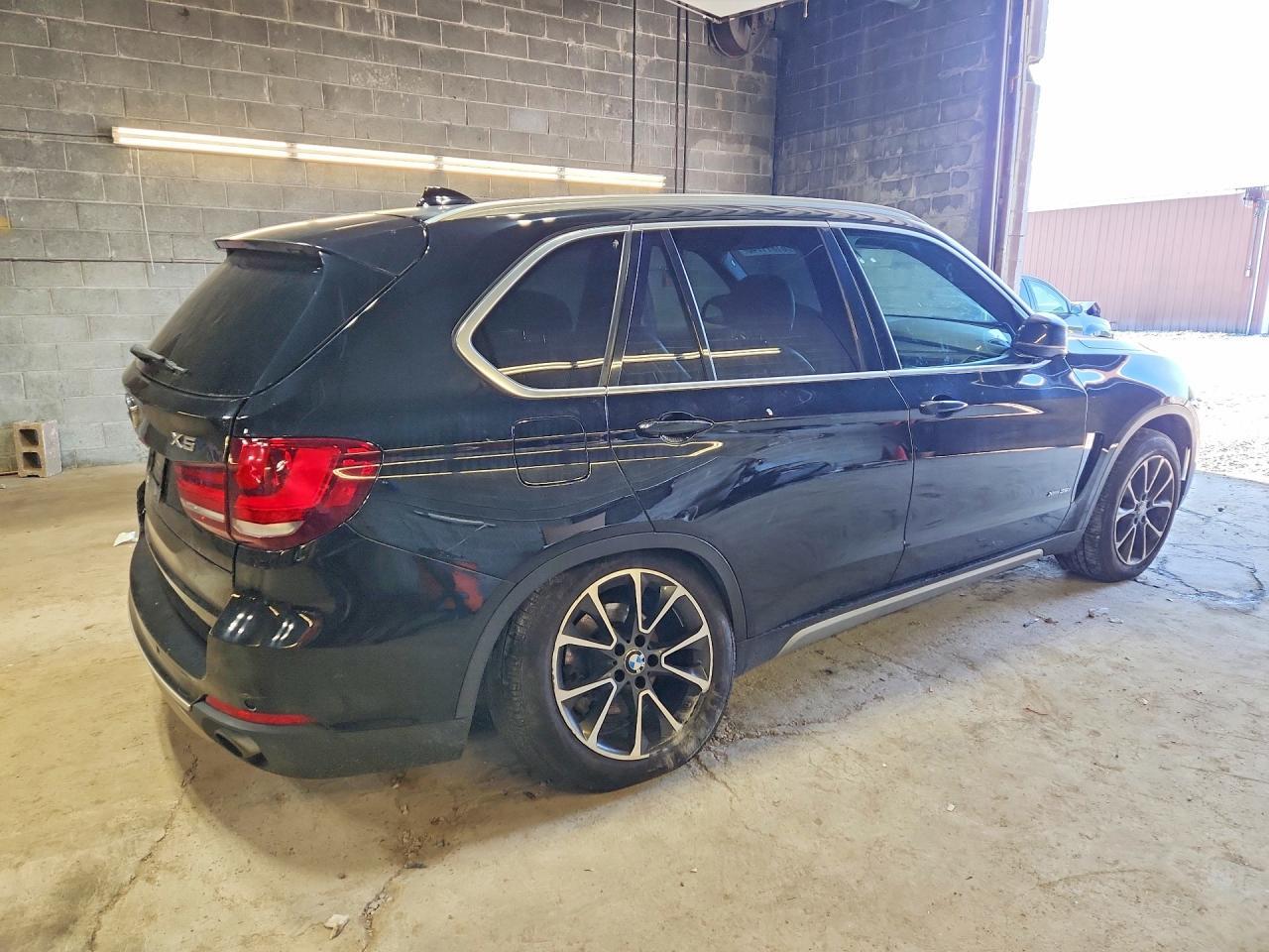 2017 BMW X5 xDrive35I - zdjęcie 3