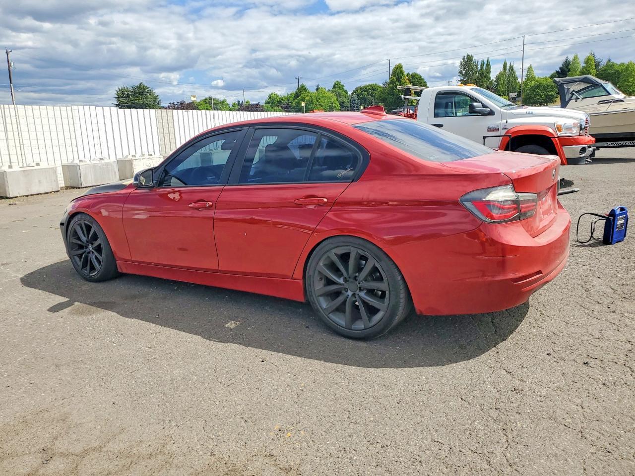 2013 BMW 320 I - zdjęcie 2