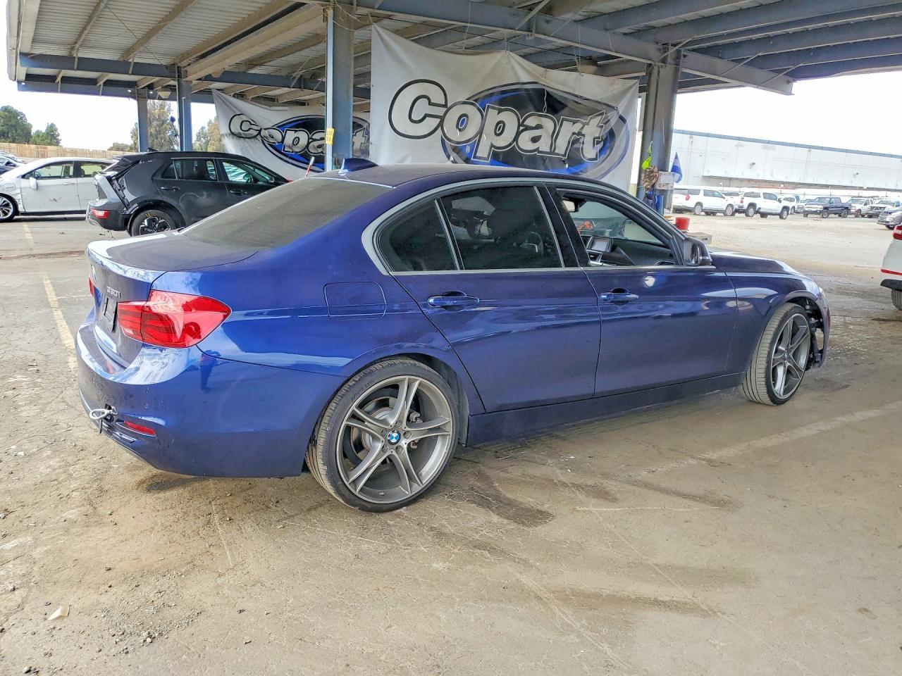 2017 BMW 330 I - zdjęcie 3