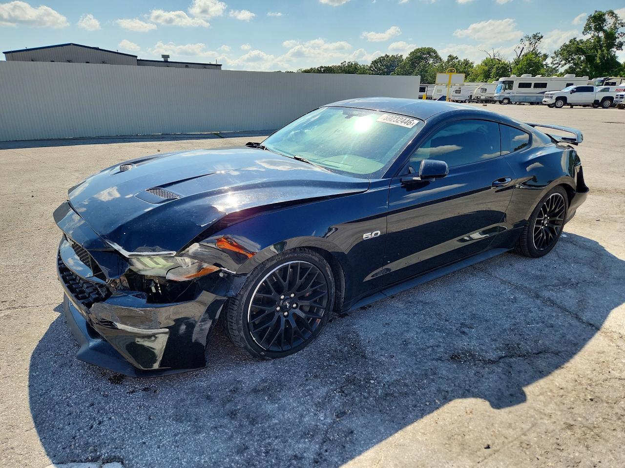 2020 Ford Mustang Gt - zdjęcie główne