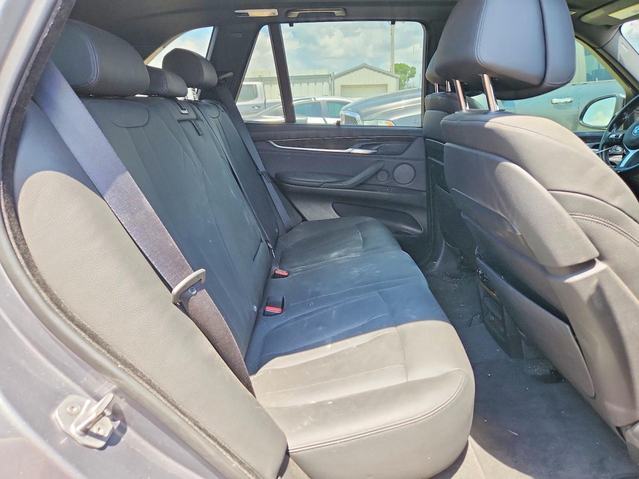 2016 BMW X5 xDrive50I - zdjęcie 10