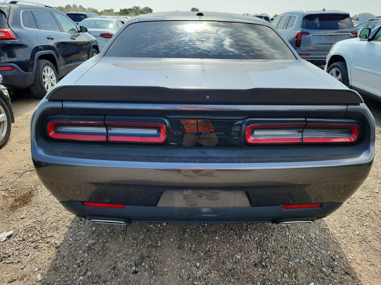 2023 Dodge Challenger Sxt - zdjęcie 6
