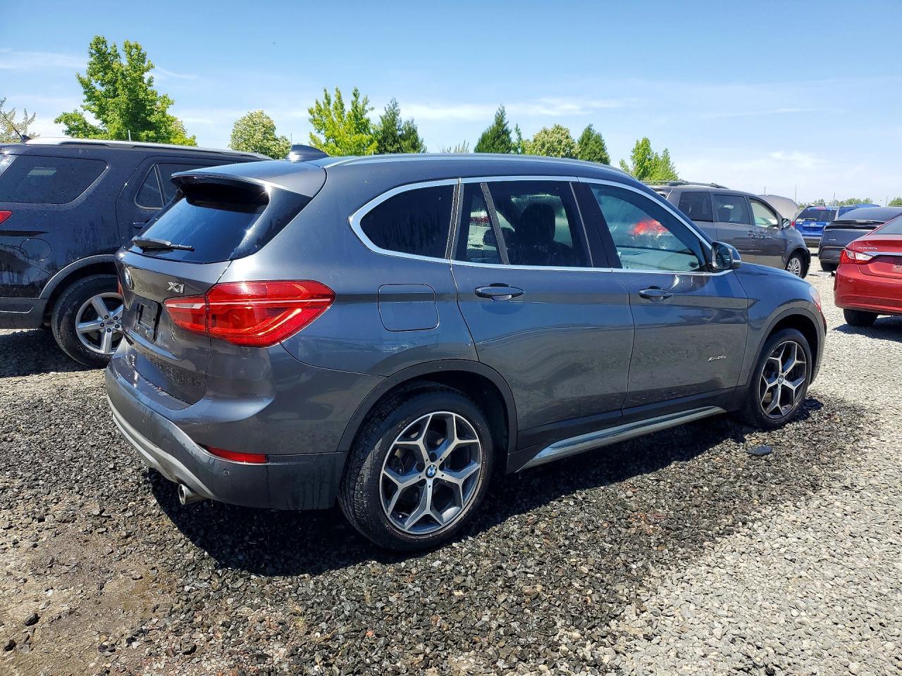 2016 BMW X1 xDrive28I - zdjęcie 3